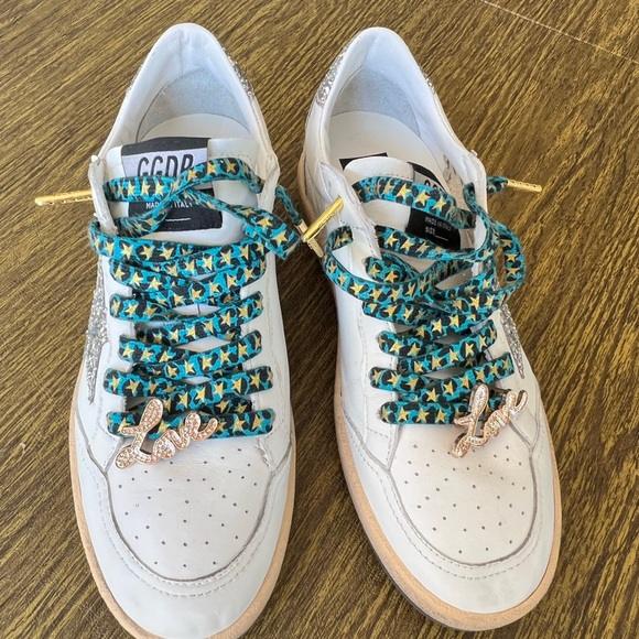 Golden Goose NEW pair of shoes! - Picture 5 of 6